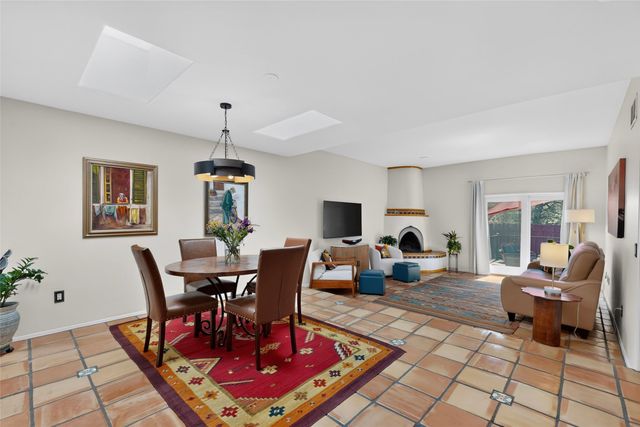 258 Loma Entrada, Santa Fe, NM 87501