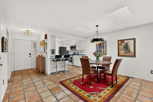 258 Loma Entrada, Santa Fe, NM 87501