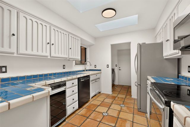 258 Loma Entrada, Santa Fe, NM 87501