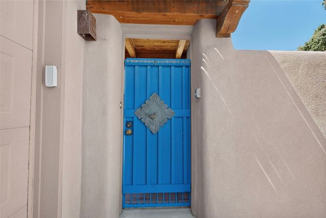 258 Loma Entrada, Santa Fe, NM 87501
