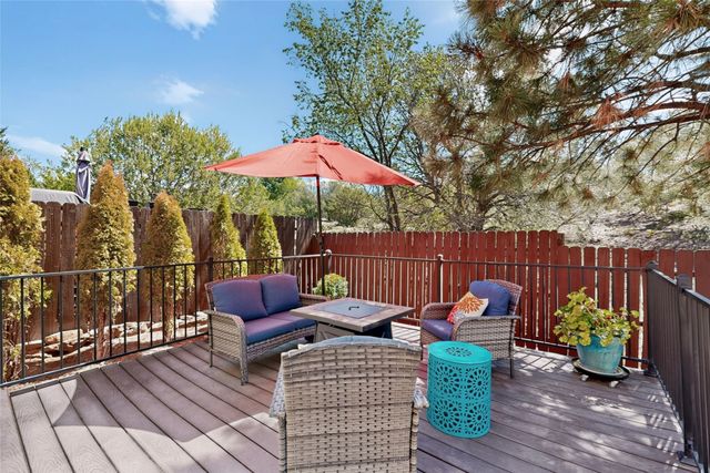 258 Loma Entrada, Santa Fe, NM 87501