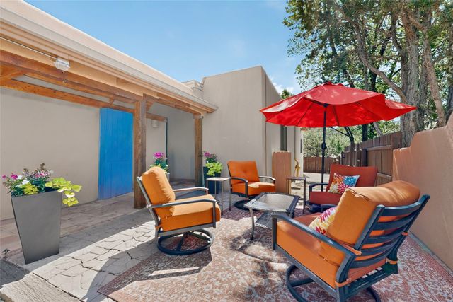 258 Loma Entrada, Santa Fe, NM 87501