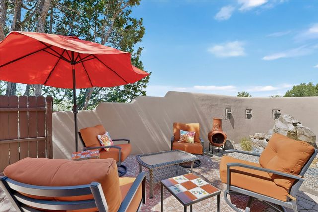 258 Loma Entrada, Santa Fe, NM 87501