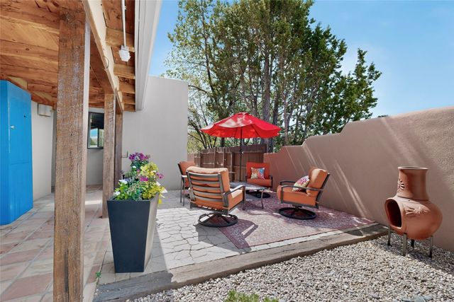258 Loma Entrada, Santa Fe, NM 87501
