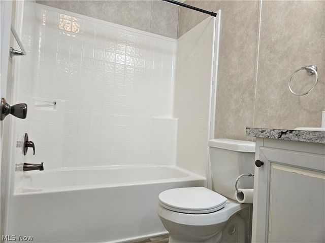 202 W Main Road 93, Conneaut, OH 44030