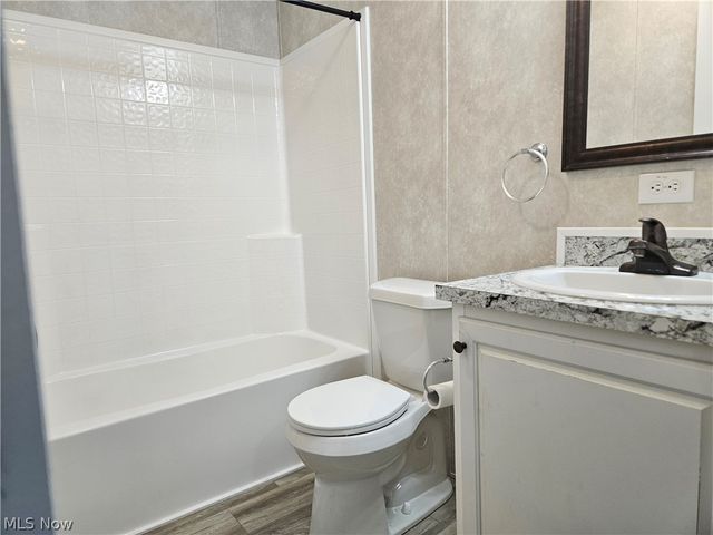 202 W Main Road 93, Conneaut, OH 44030