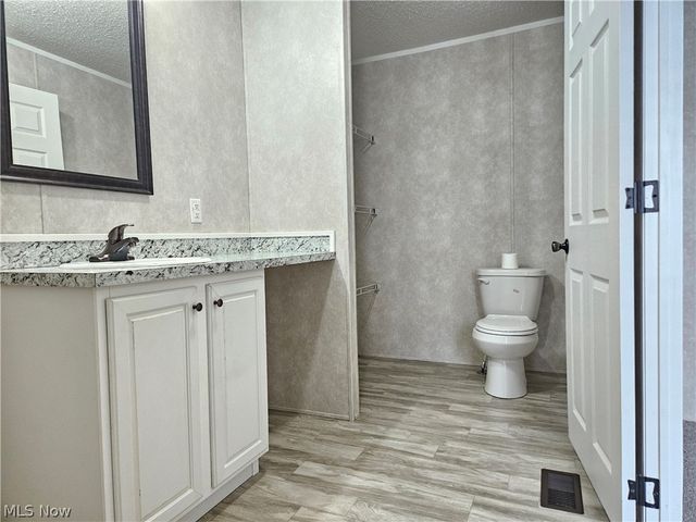 202 W Main Road 93, Conneaut, OH 44030