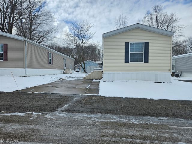 202 W Main Road 93, Conneaut, OH 44030