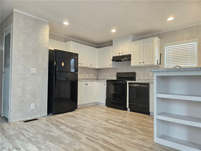 202 W Main Road 93, Conneaut, OH 44030