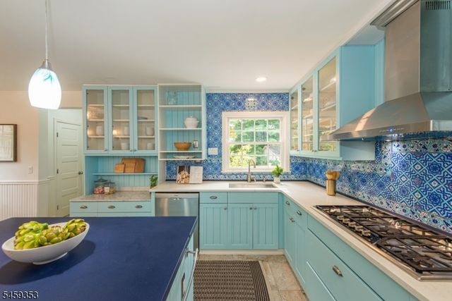 12 Melrose Pl, Montclair Twp., NJ 07042