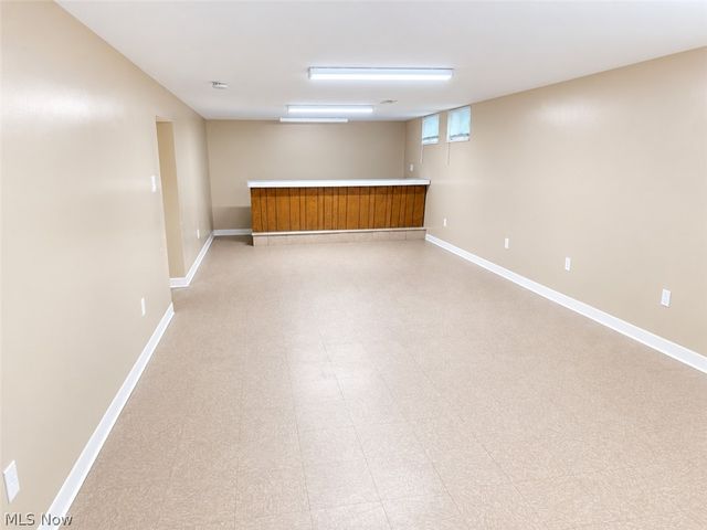 16710 Dynes Avenue, Cleveland, OH 44128