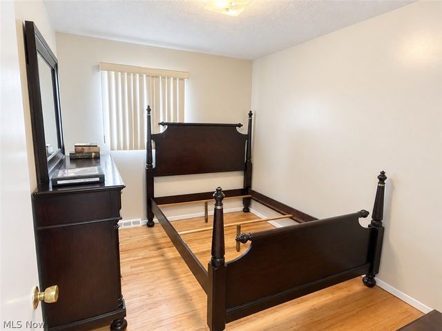 16710 Dynes Avenue, Cleveland, OH 44128