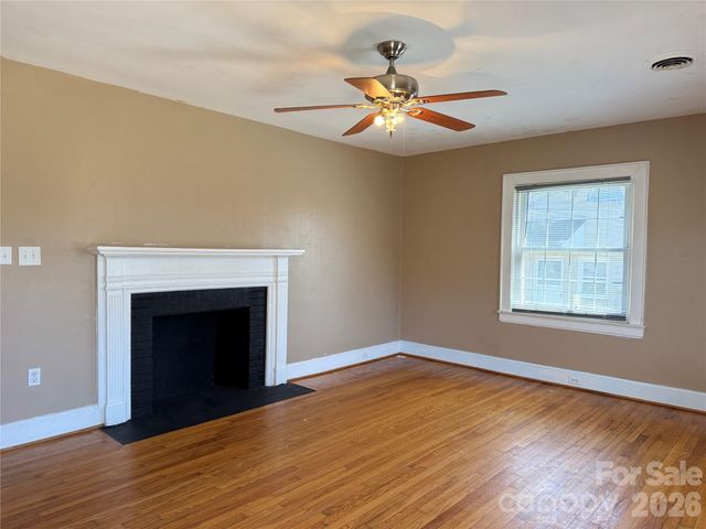 316 Sharon Avenue NW, Lenoir, NC 28645