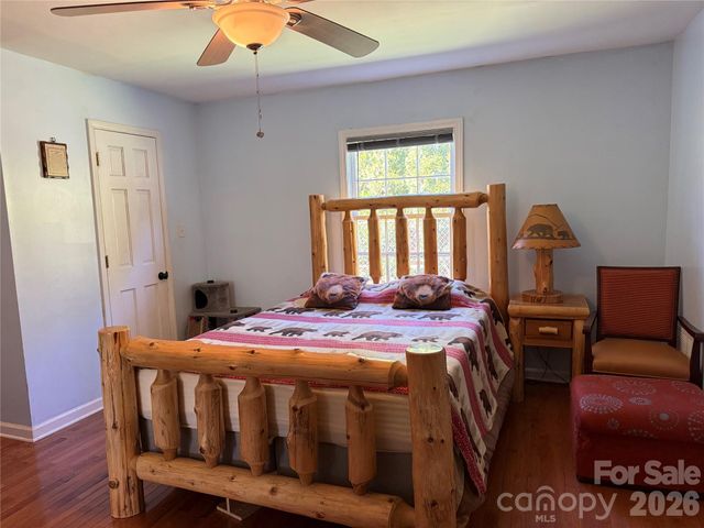 316 Sharon Avenue NW, Lenoir, NC 28645