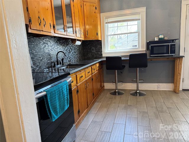316 Sharon Avenue NW, Lenoir, NC 28645