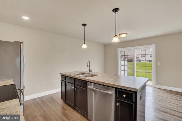 340 CEDAR HOLLOW, Manheim, PA 17545
