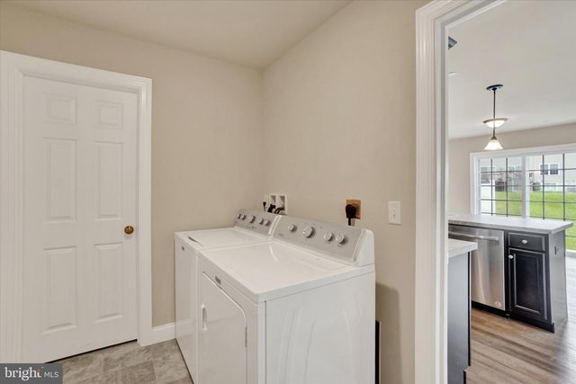 340 CEDAR HOLLOW, Manheim, PA 17545