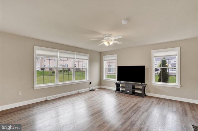 340 CEDAR HOLLOW, Manheim, PA 17545