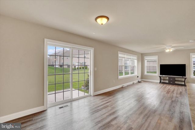 340 CEDAR HOLLOW, Manheim, PA 17545