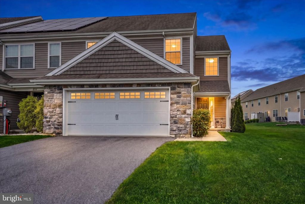 340 CEDAR HOLLOW, Manheim, PA 17545