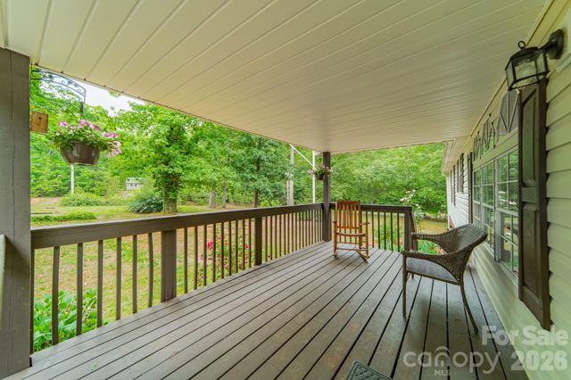 13753 Saint Thomas Drive, Stanfield, NC 28163