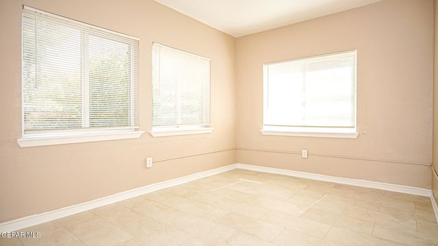 7320 Dale Road Main House, El Paso, TX 79915