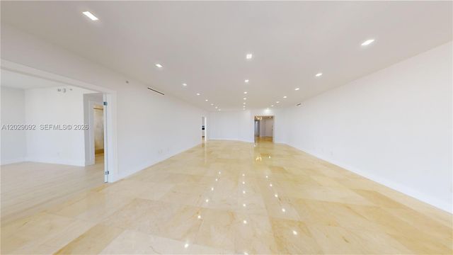 21050 NE 38th Ave 305, Aventura, FL 33180