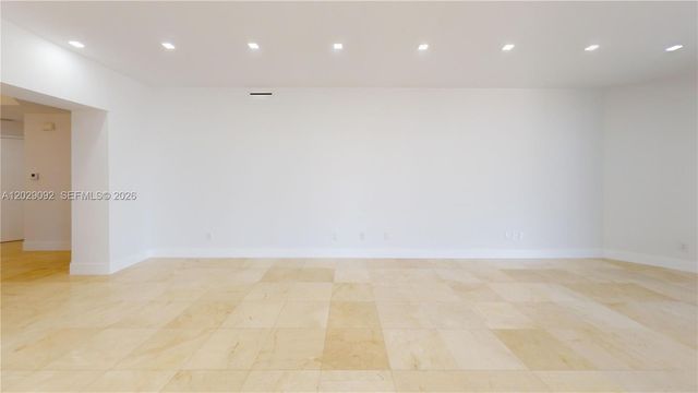 21050 NE 38th Ave 305, Aventura, FL 33180