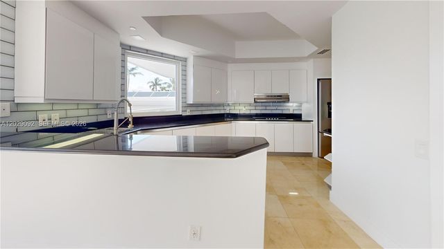 21050 NE 38th Ave 305, Aventura, FL 33180