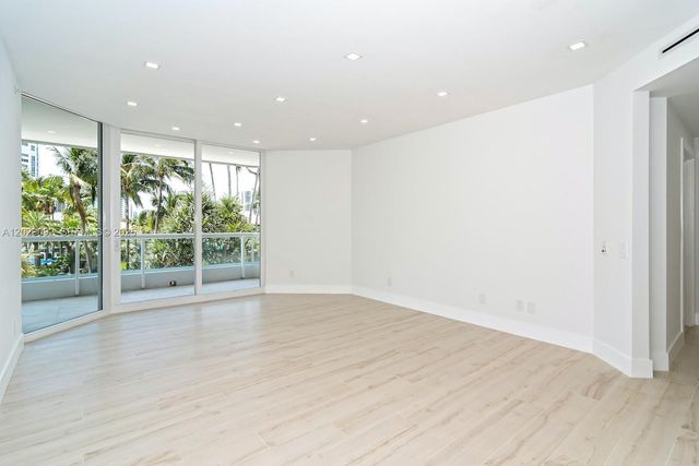 21050 NE 38th Ave 305, Aventura, FL 33180