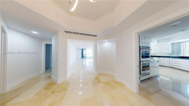 21050 NE 38th Ave 305, Aventura, FL 33180