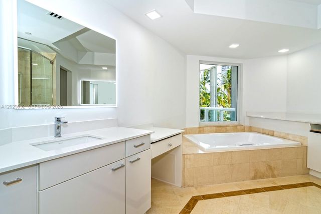 21050 NE 38th Ave 305, Aventura, FL 33180