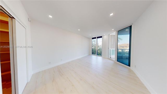 21050 NE 38th Ave 305, Aventura, FL 33180