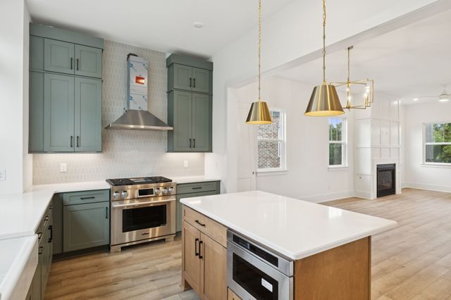 203 Daydreamer Ln, Nashville, TN 37206