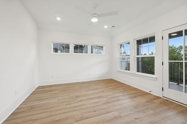 203 Daydreamer Ln, Nashville, TN 37206