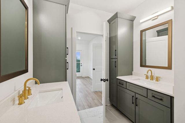 203 Daydreamer Ln, Nashville, TN 37206