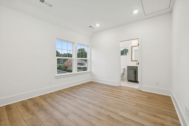 203 Daydreamer Ln, Nashville, TN 37206