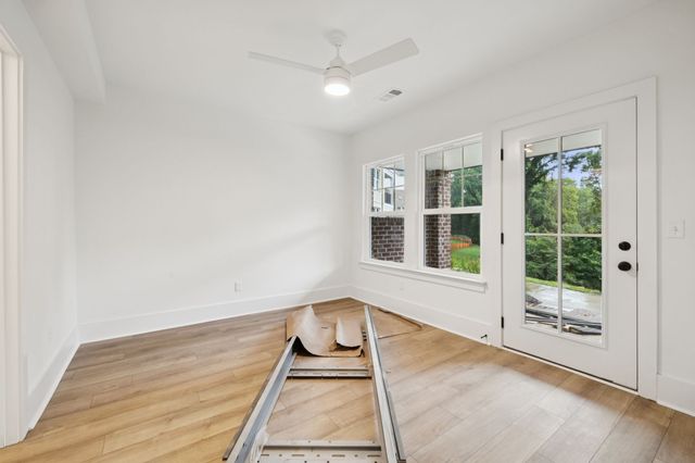 203 Daydreamer Ln, Nashville, TN 37206