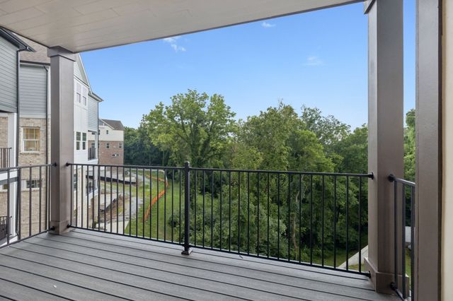 203 Daydreamer Ln, Nashville, TN 37206