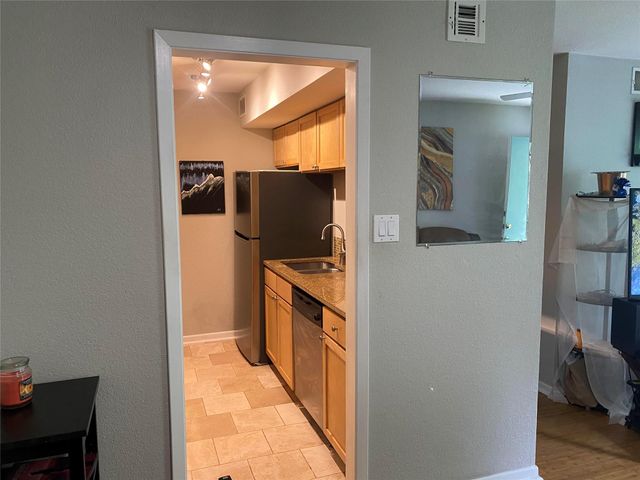 3204 Menchaca RD 408, Austin, TX 78704