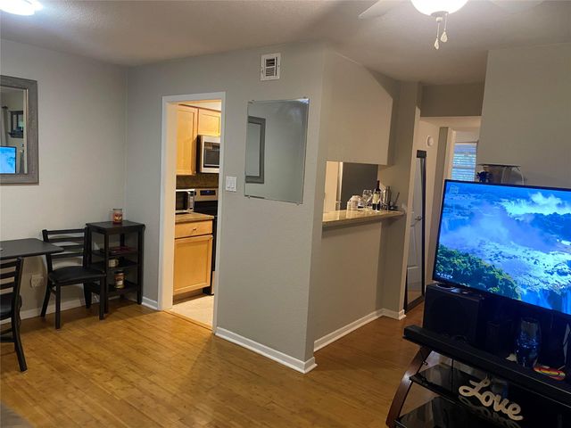 3204 Menchaca RD 408, Austin, TX 78704