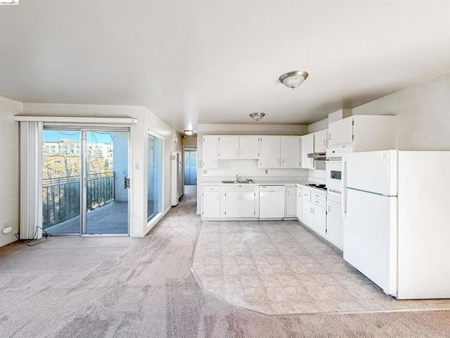 2172 Blake St, Berkeley, CA 94704