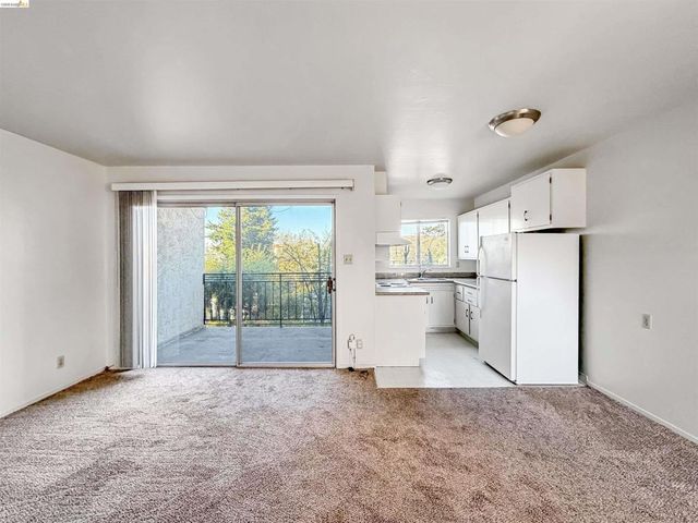 2172 Blake St, Berkeley, CA 94704
