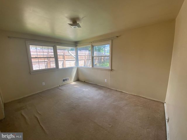 3137 GRAHAM RD, Falls Church, VA 22042