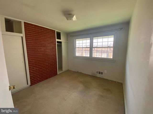 3137 GRAHAM RD, Falls Church, VA 22042