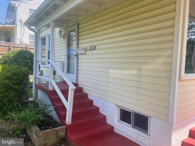 3137 GRAHAM RD, Falls Church, VA 22042