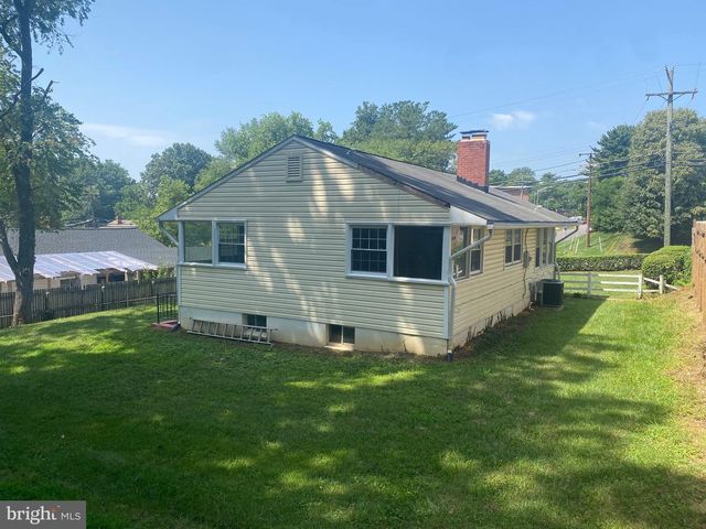 3137 GRAHAM RD, Falls Church, VA 22042