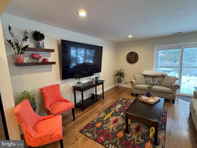 107 LAMPLIGHTER CT, Marlton, NJ 08053