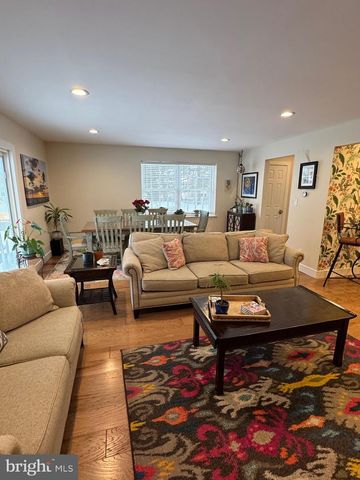 107 LAMPLIGHTER CT, Marlton, NJ 08053