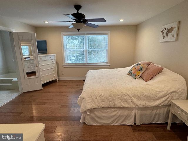 107 LAMPLIGHTER CT, Marlton, NJ 08053